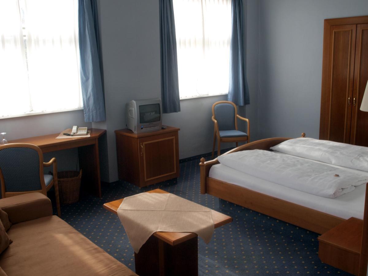 Markgraeflich Badischer Gasthof Schwanen Salem  Esterno foto